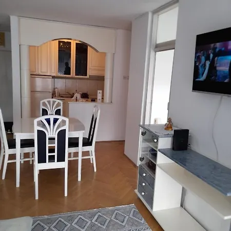 Apartman Nina *